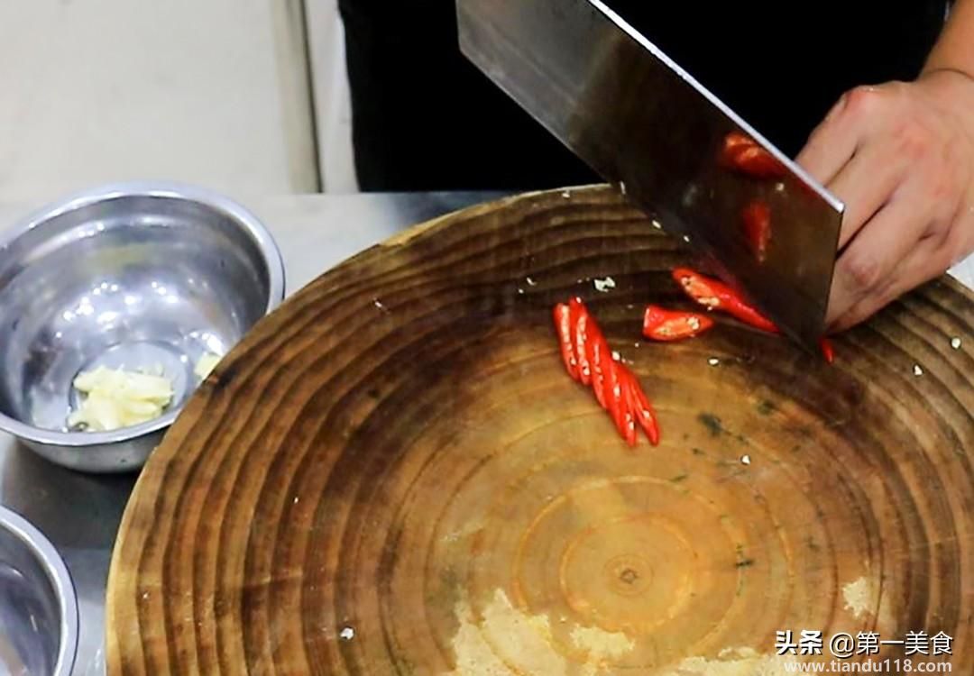 秋葵的做法(秋葵怎么做)(图3) 秋葵的做法(秋葵怎么做)(图3)