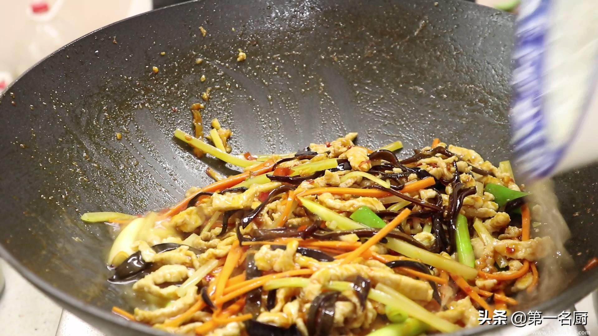 鱼香肉丝的做法(鱼香肉丝怎么做)(图15) 鱼香肉丝的做法(鱼香肉丝怎么做)(图15)