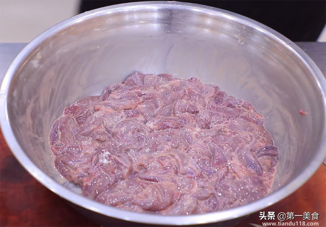 炒猪肝的做法（新鲜猪肝怎么炒好吃）(图5)