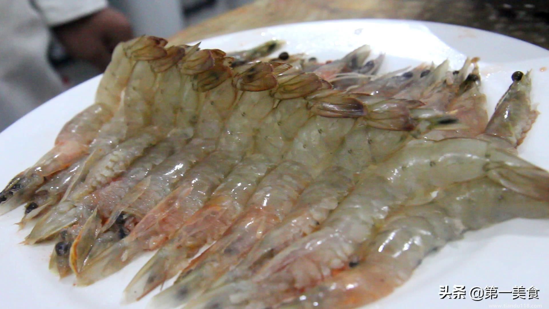 蒜蓉虾的做法(蒜蓉虾怎么做)(图3) 蒜蓉虾的做法(蒜蓉虾怎么做)(图3)