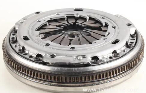 汽车飞轮坏了是什么原因造成的（怎么判断飞轮要不要换）