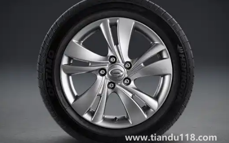 轮毂越大越好吗(汽车改轮毂需要备案吗)(图3) 轮毂越大越好吗3