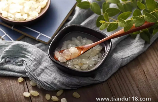 皂角米有什么功效与作用（吃皂角米的禁忌）