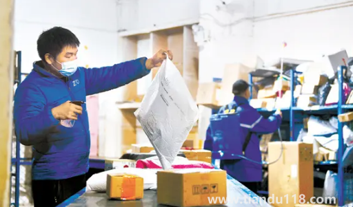 快递保价和不保价不在一起寄吗（关于快递保价的小知识）