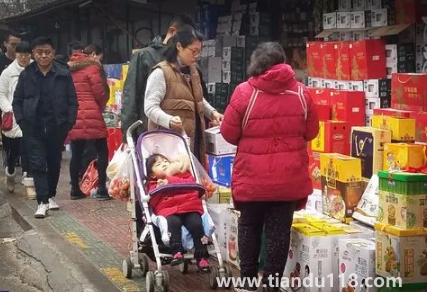 2023过年串门送油合适吗（过年串门拿几样东西）
