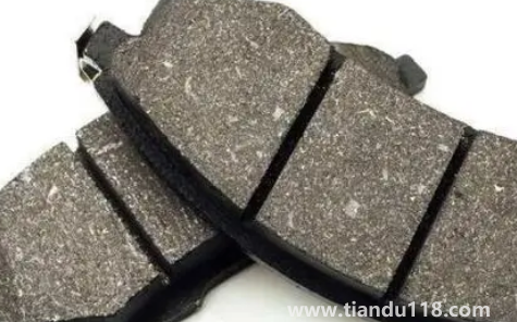 刹车片过热浇了一次水没事吧3