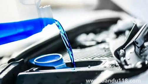 防冻液里面加水了会不会结冰（小车冷却液可以加水吗）