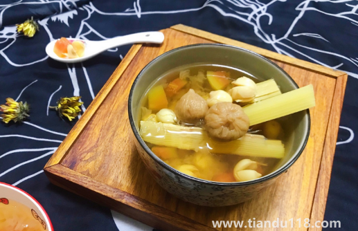 甘蔗煮水可以过夜喝吗（甘蔗煮水上火吗）