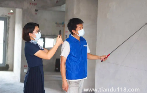 房子在验收后发现墙面空鼓谁负责（交房注意事项是什么）