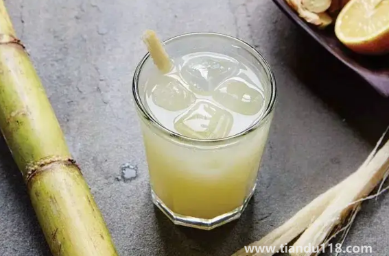 甘蔗煮水用紫皮还是绿皮（甘蔗煮水的功效与作用）