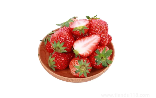 草莓不能和什么一起吃（吃草莓的注意事项）