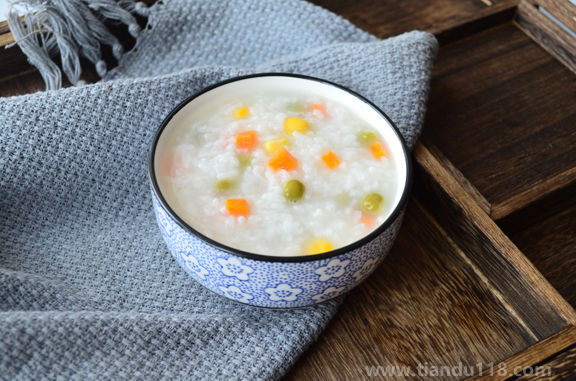 拉肚子喝粥好还是吃面条好（拉肚子吃什么主食好）